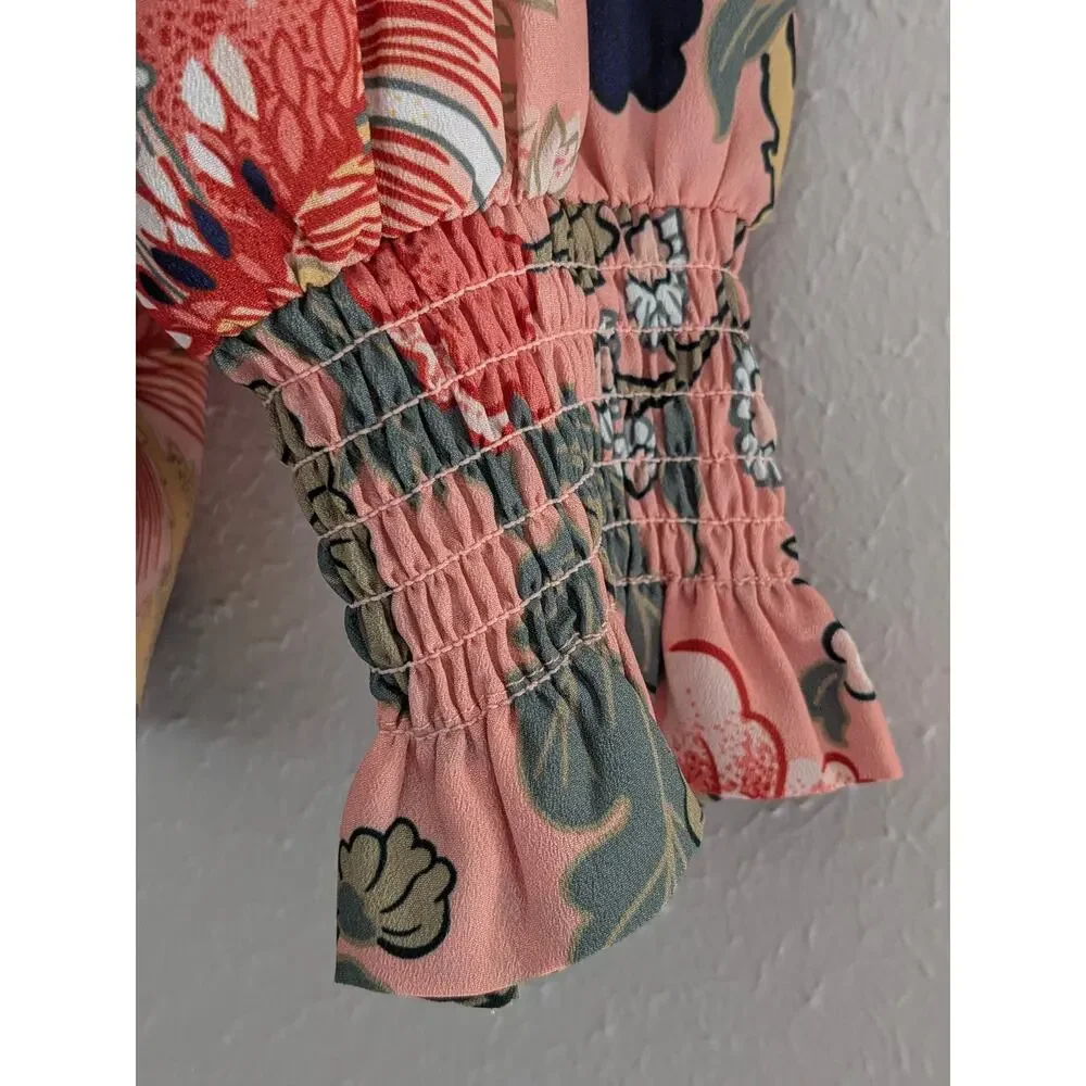 Tuckernuck Pink Floral Smocked Neck Blouse Top Women’s Medium Lightweight - Picture 3 of 7